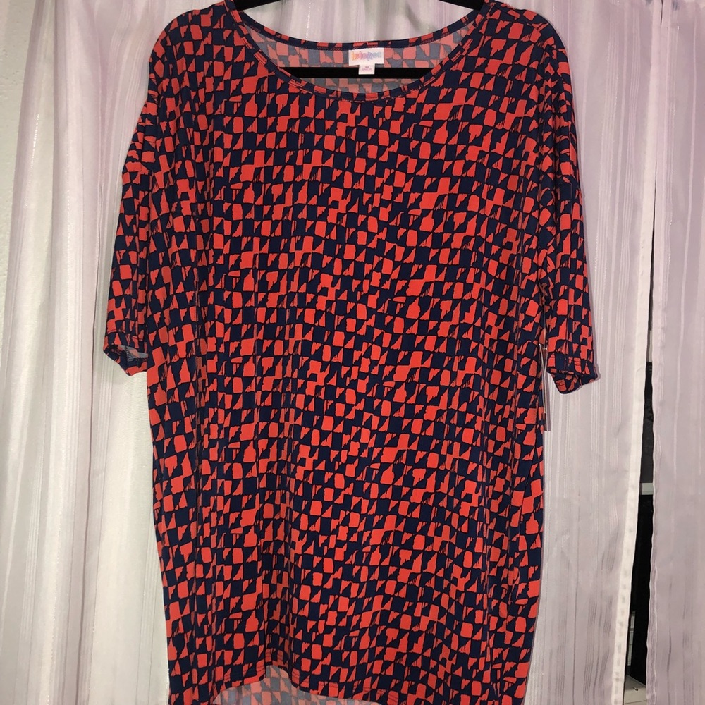 LULAROE Irma Shirt